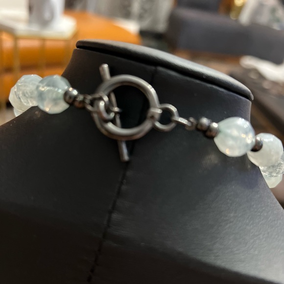 Beautiful Lucite necklace - Picture 3 of 7